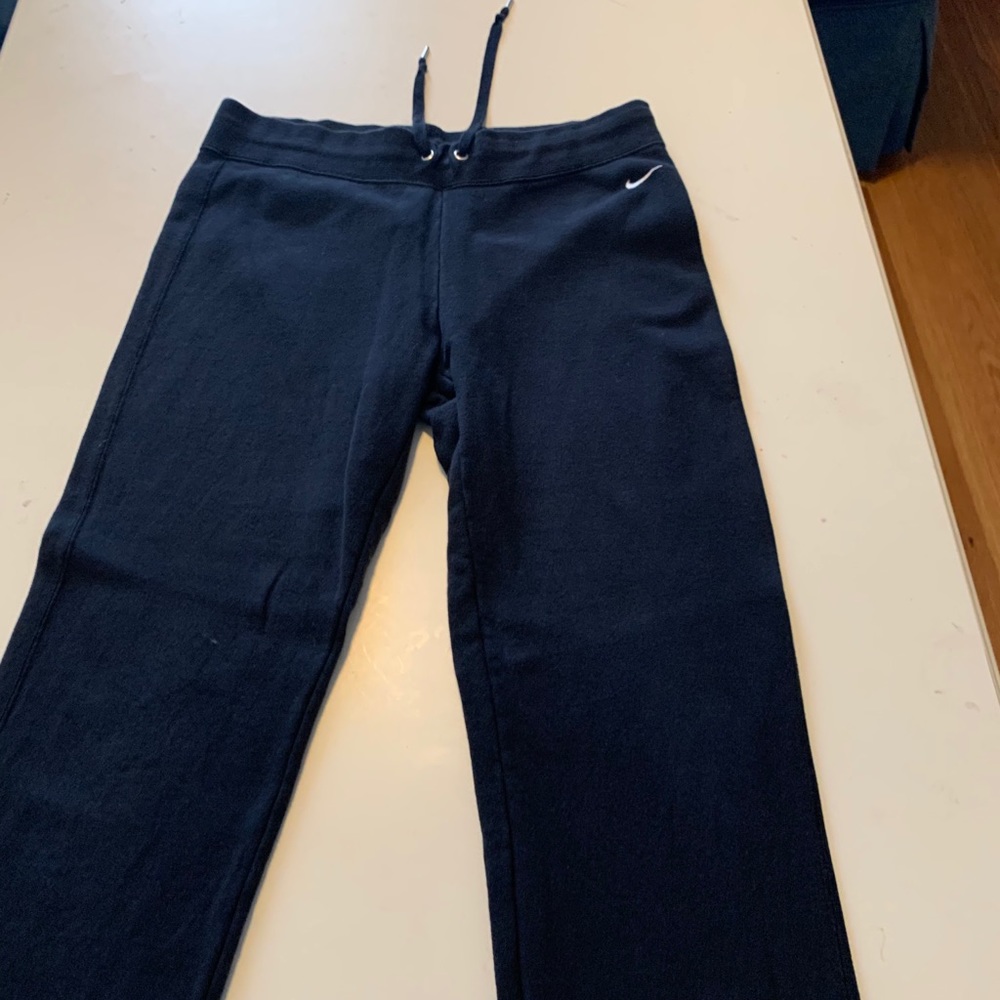 Women’s Nike cotton straight leg sweat pant size m